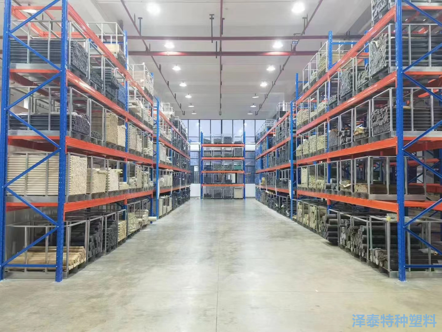 PEEK材料在機器人行業(yè)的具體應用及優(yōu)勢分析